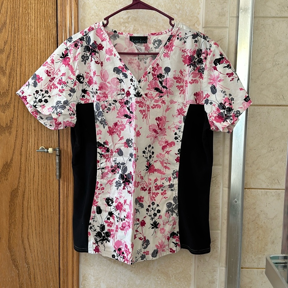 Floral pattern pink, white and black